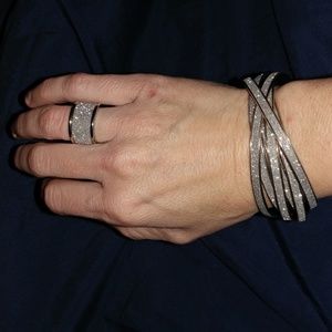 Shimmery bracelet and ring set.  Ring size 6